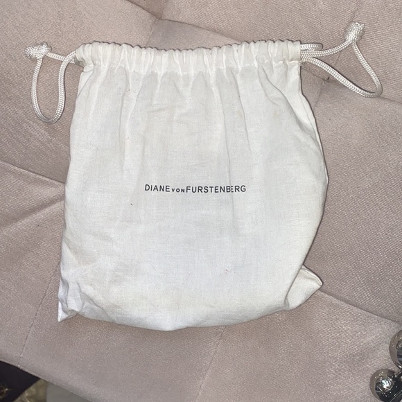 DVF Sphere Miniaudiere Print Satin - Picture 10 of 16